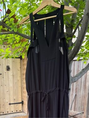 Black Sleeveless V-Neck Women's Pant Jumpsuit One Piece Outfit